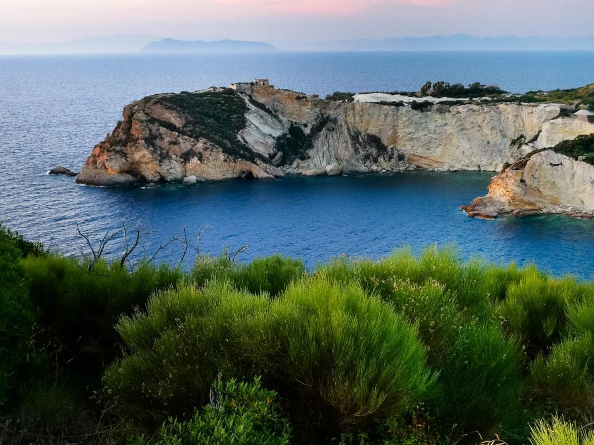 Villa La Casa Del Capitano Ponza Exterior foto